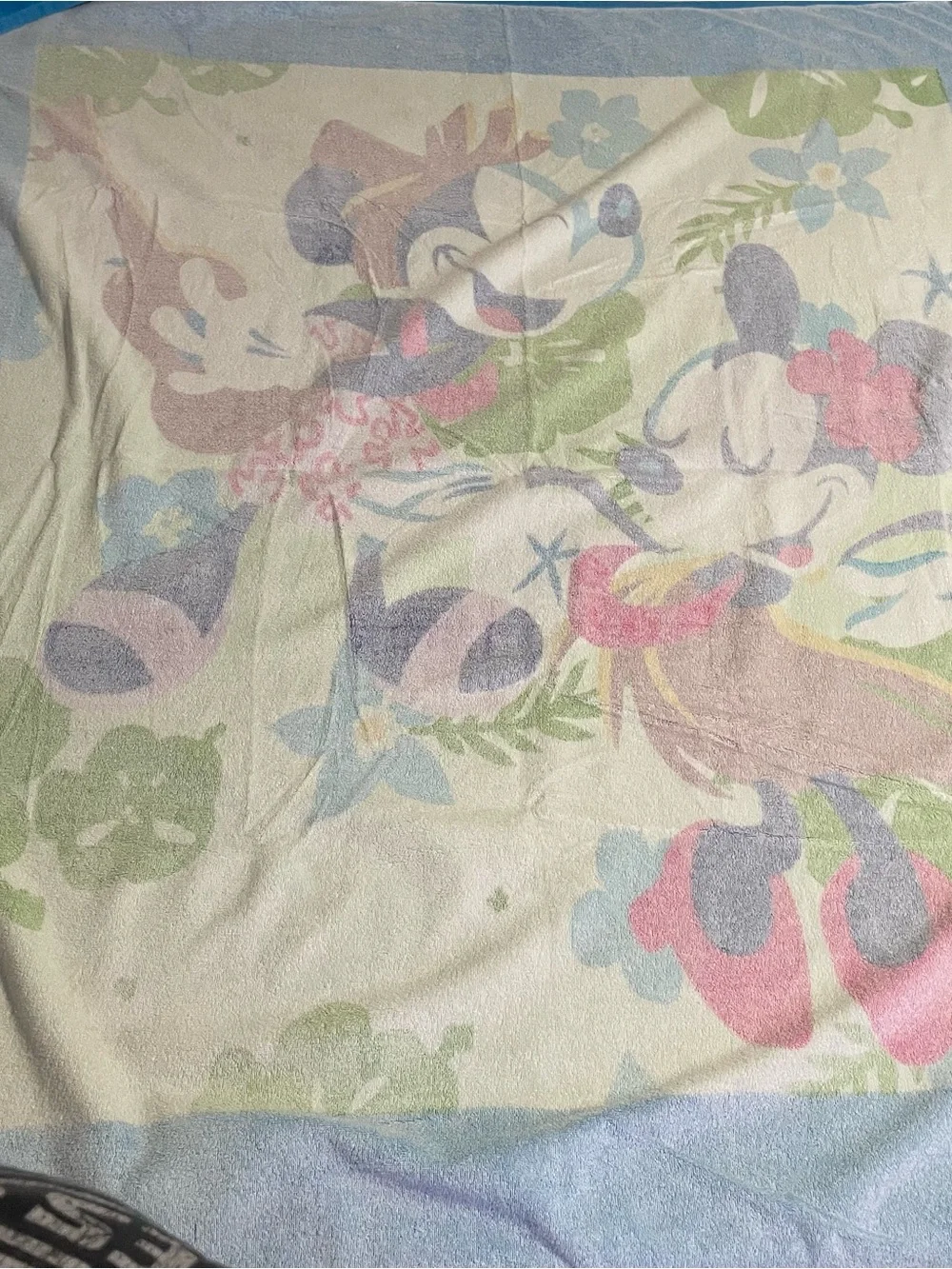 Disney Minnie Mouse Beach Towel XL Hawaiian Tropical Bath Towel Pink Blue